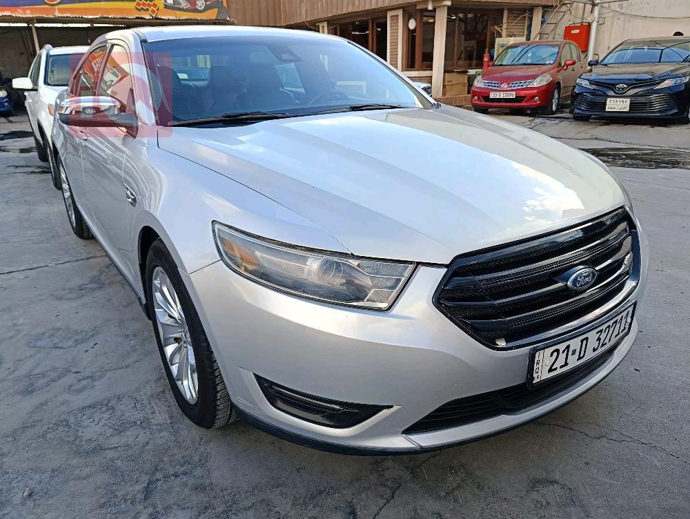 Ford Taurus